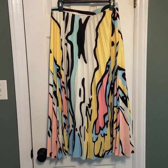 House of Jade Sky Pleated Midi Skirt Medium - Picture 4 of 4